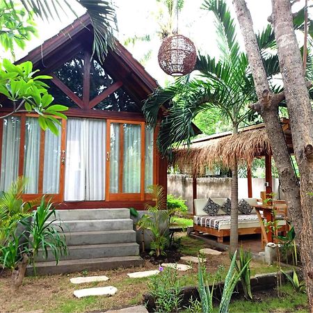 Bintang Tiga Bungalows Νησιά Γκίλι Εξωτερικό φωτογραφία