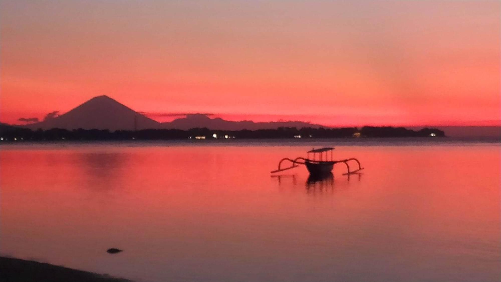 Bintang Tiga Bungalows Νησιά Γκίλι Εξωτερικό φωτογραφία