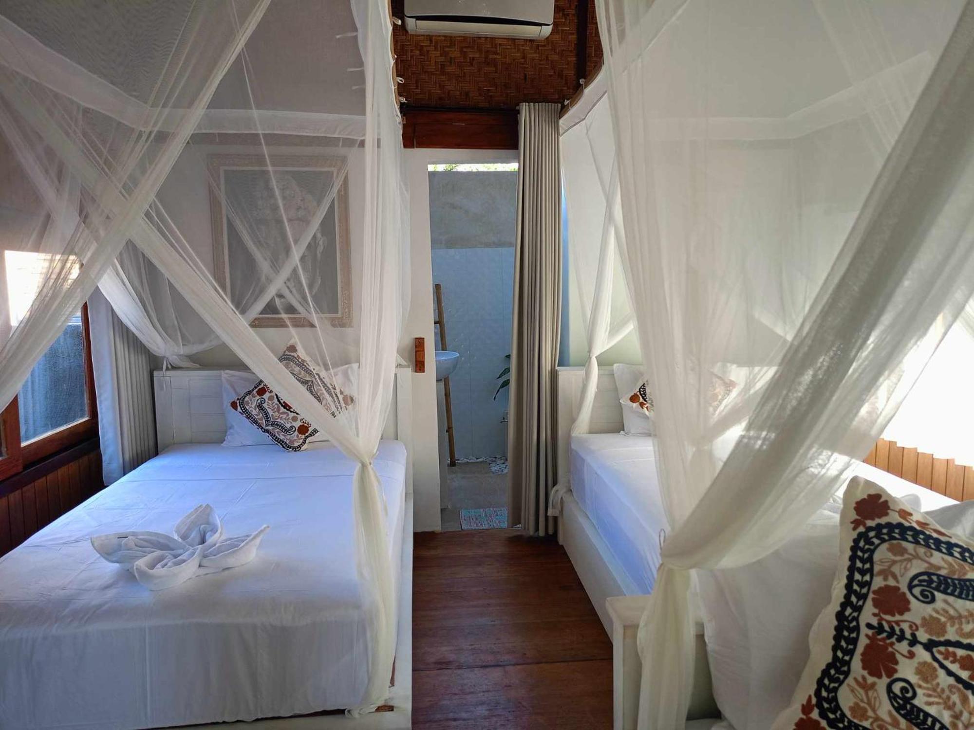 Bintang Tiga Bungalows Νησιά Γκίλι Εξωτερικό φωτογραφία