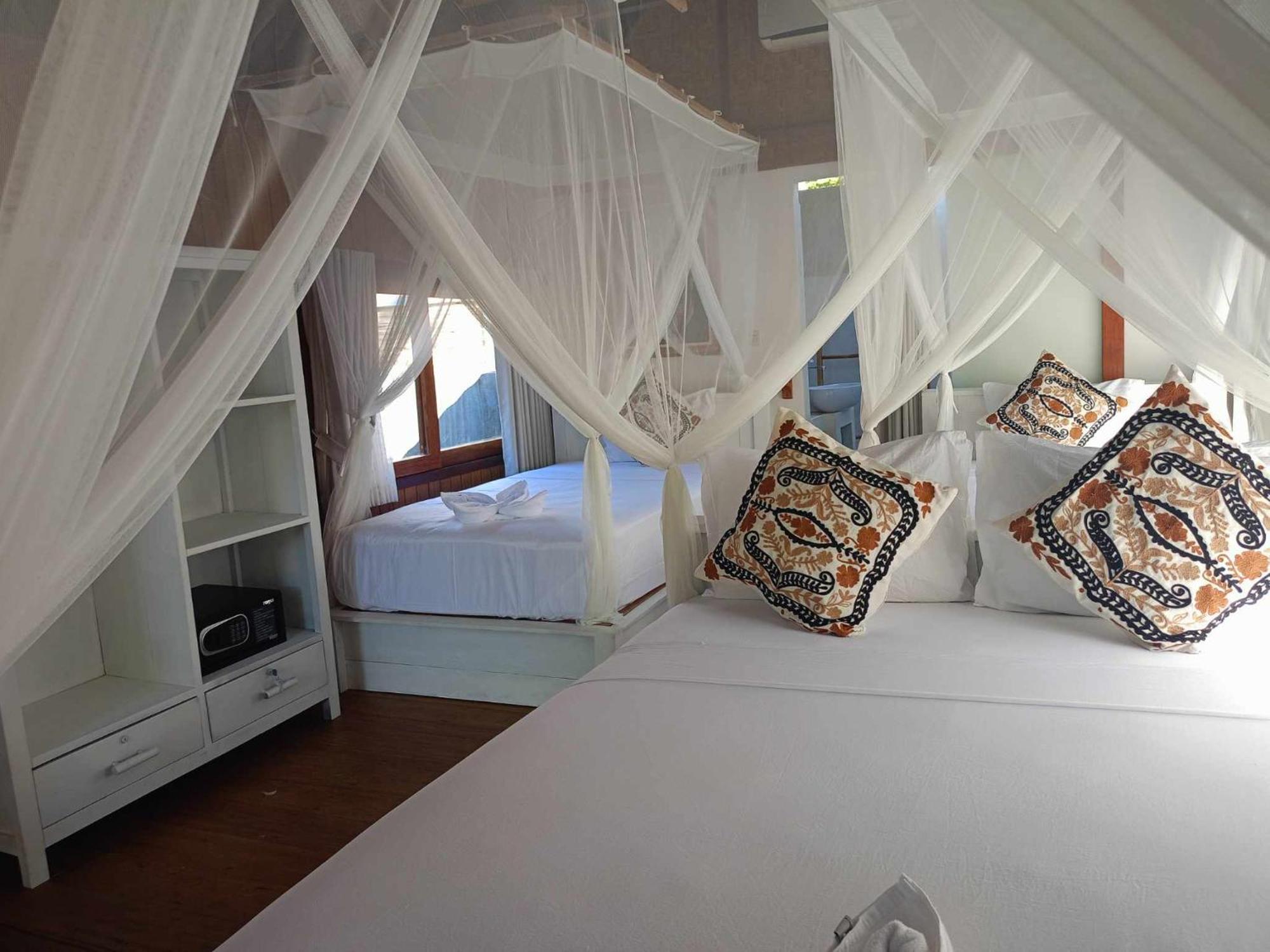 Bintang Tiga Bungalows Νησιά Γκίλι Εξωτερικό φωτογραφία