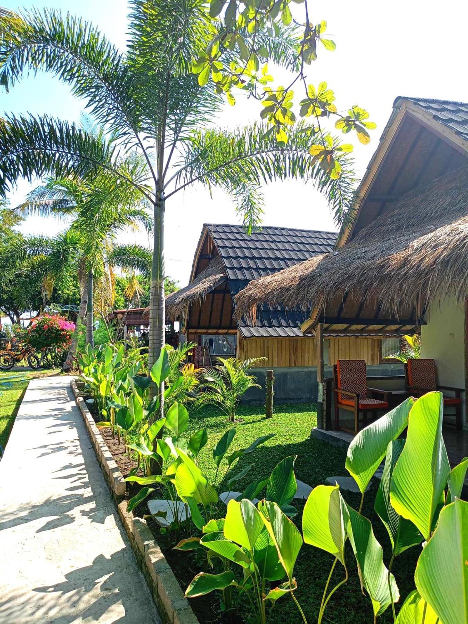 Bintang Tiga Bungalows Νησιά Γκίλι Εξωτερικό φωτογραφία