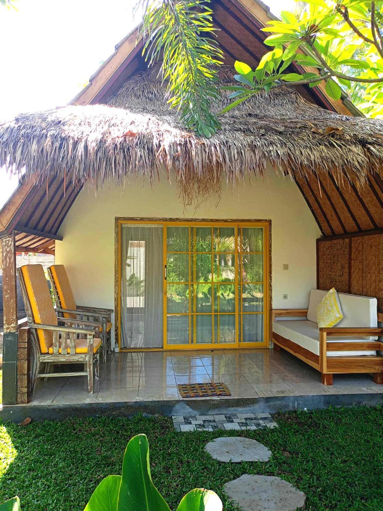 Bintang Tiga Bungalows Νησιά Γκίλι Εξωτερικό φωτογραφία