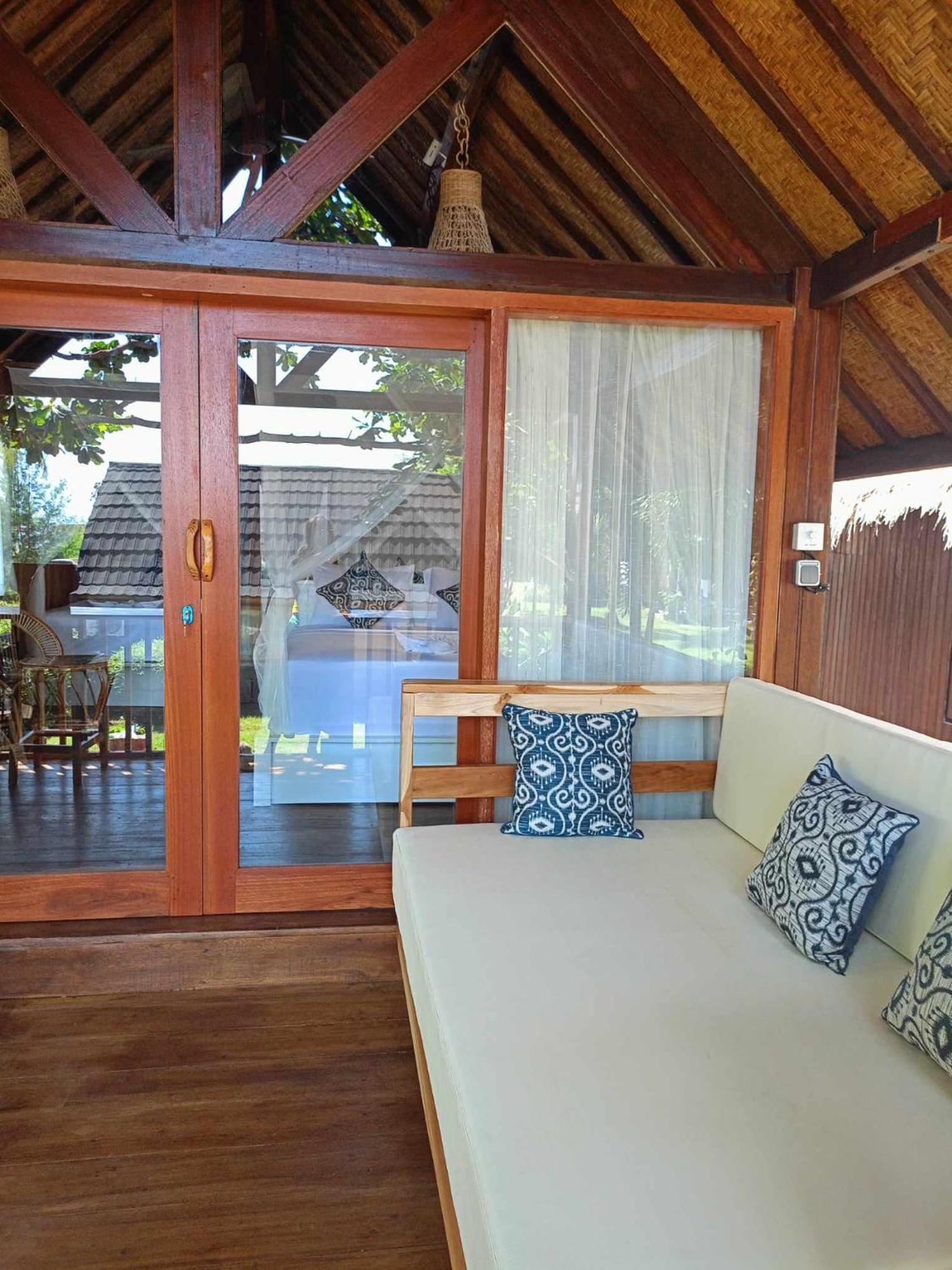 Bintang Tiga Bungalows Νησιά Γκίλι Εξωτερικό φωτογραφία
