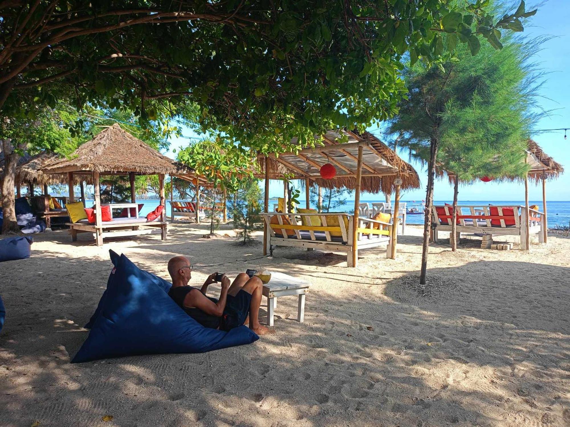 Bintang Tiga Bungalows Νησιά Γκίλι Εξωτερικό φωτογραφία