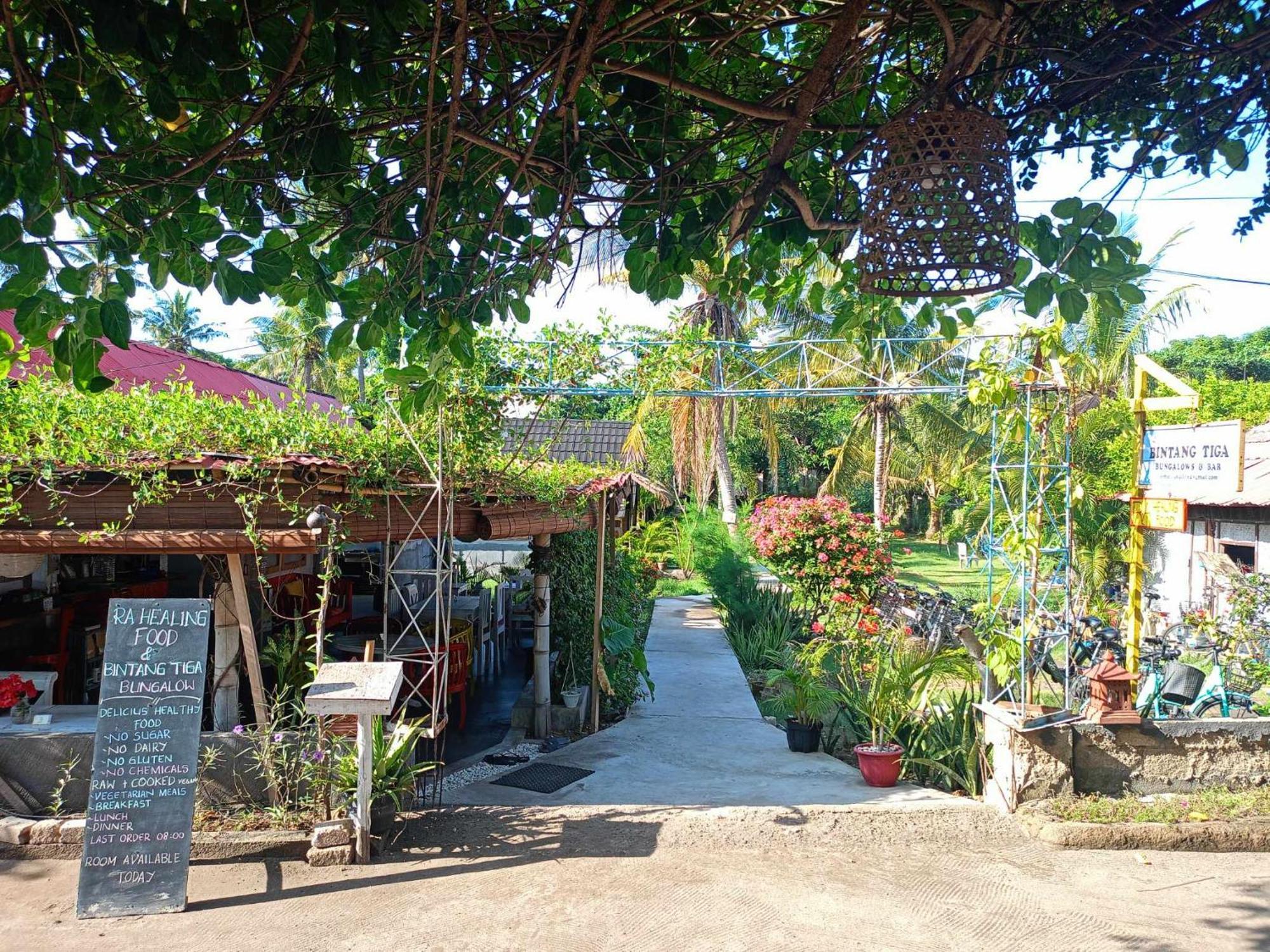 Bintang Tiga Bungalows Νησιά Γκίλι Εξωτερικό φωτογραφία