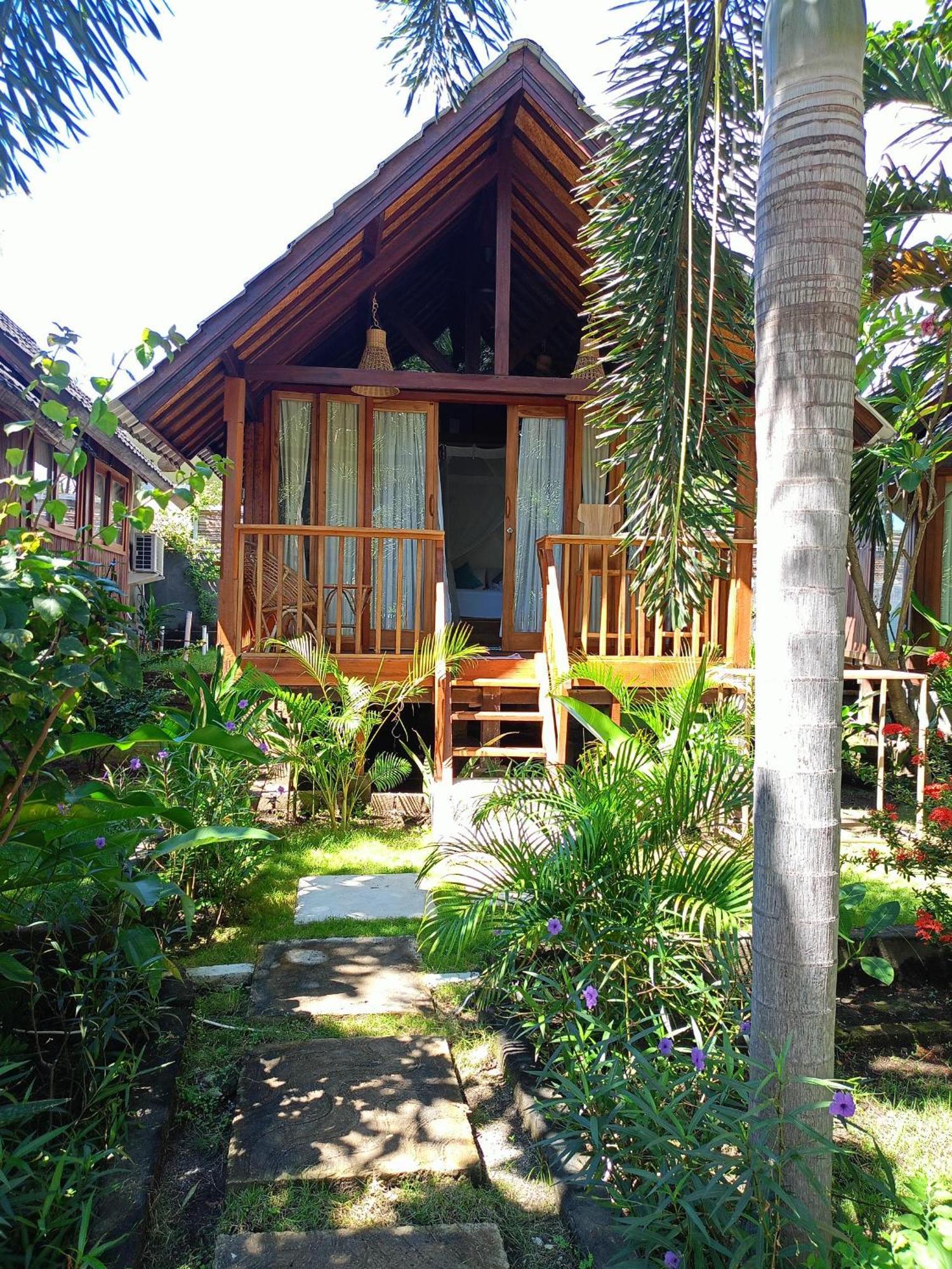 Bintang Tiga Bungalows Νησιά Γκίλι Εξωτερικό φωτογραφία