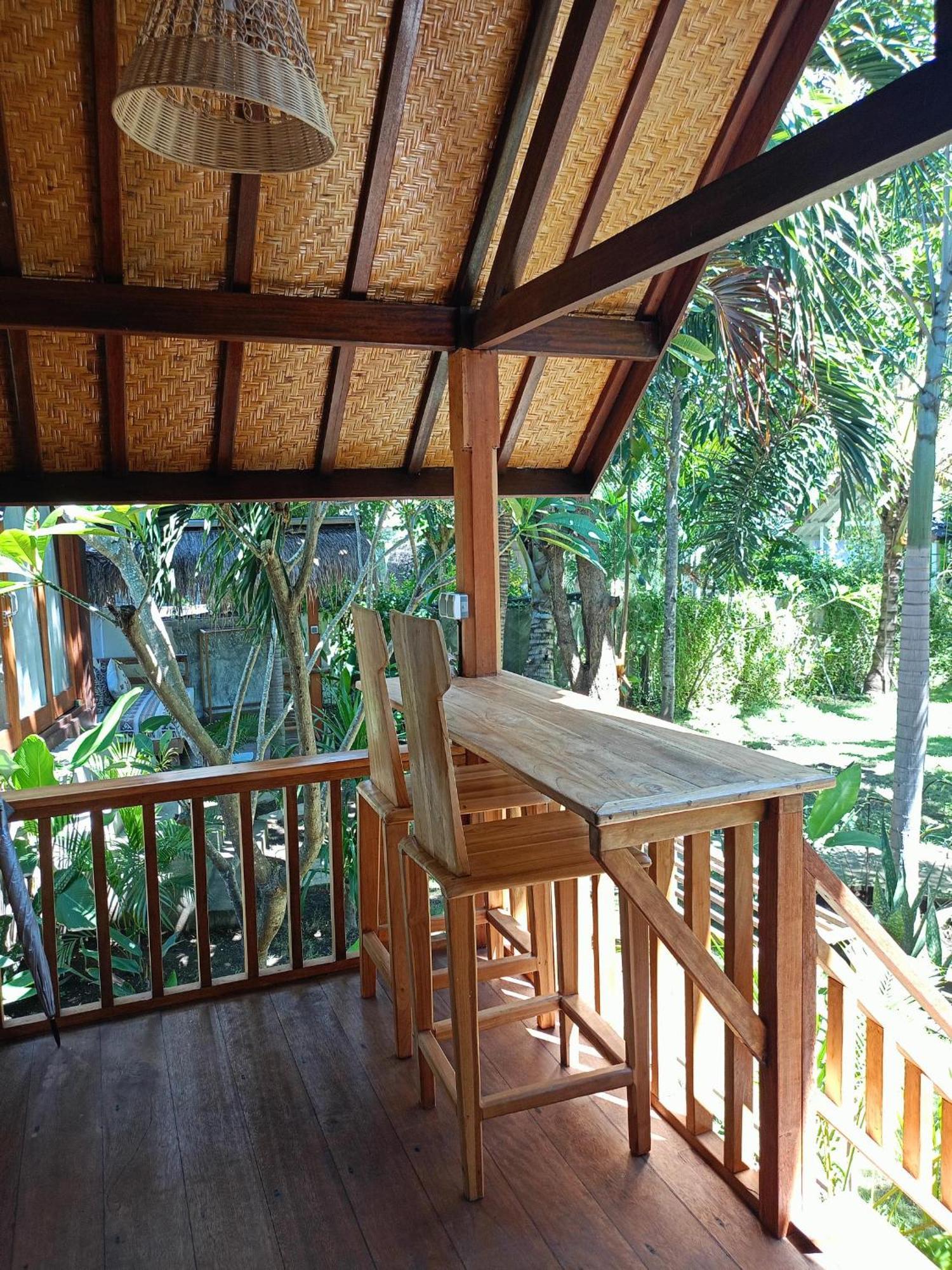 Bintang Tiga Bungalows Νησιά Γκίλι Εξωτερικό φωτογραφία
